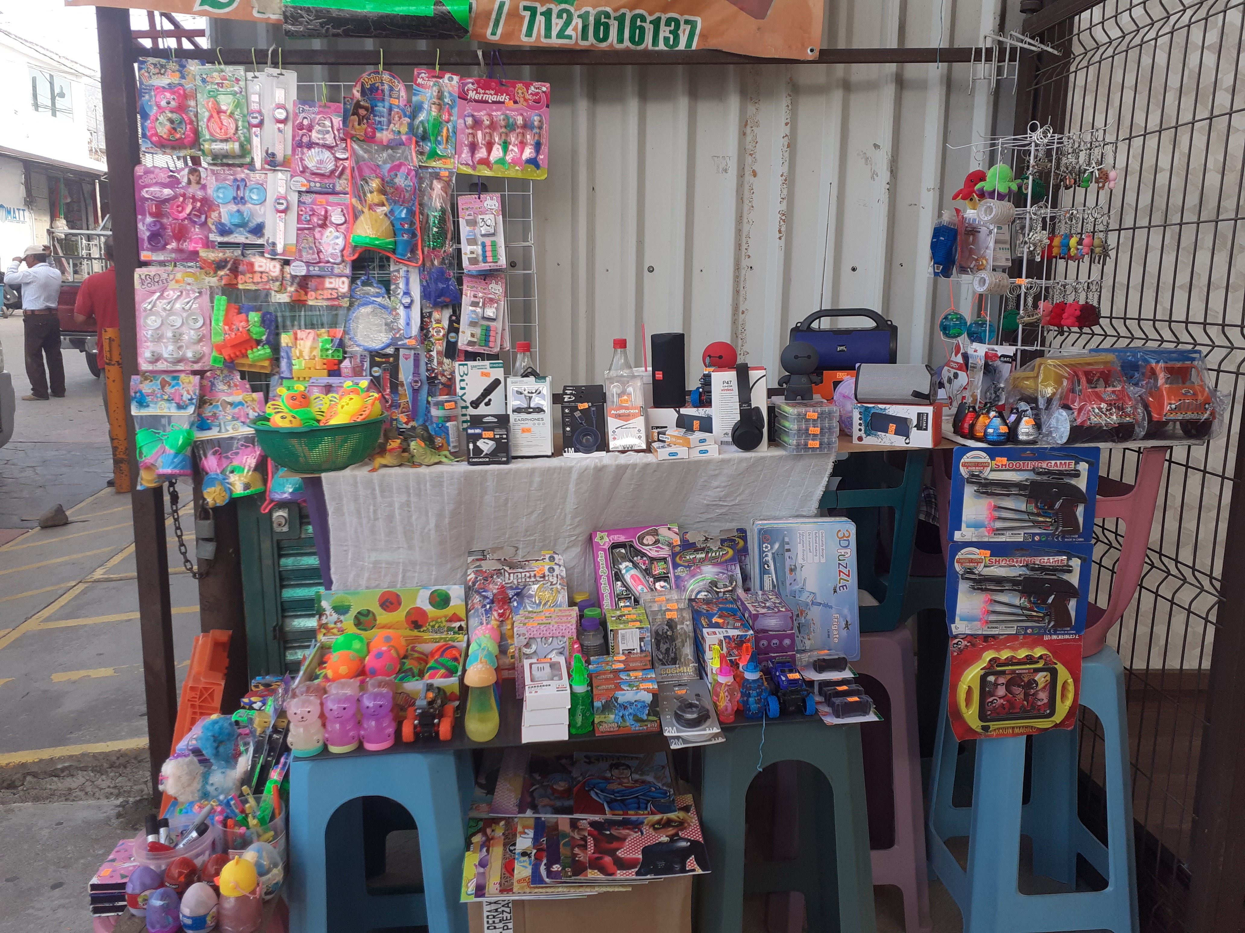 Postres “TOMORROW" image 1