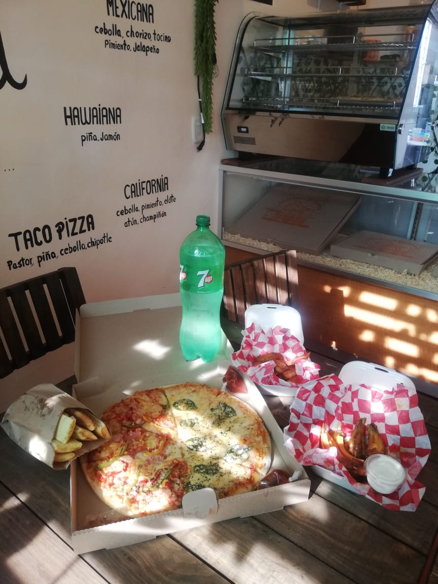 Pizzeria LA ESCONDIDA image 2