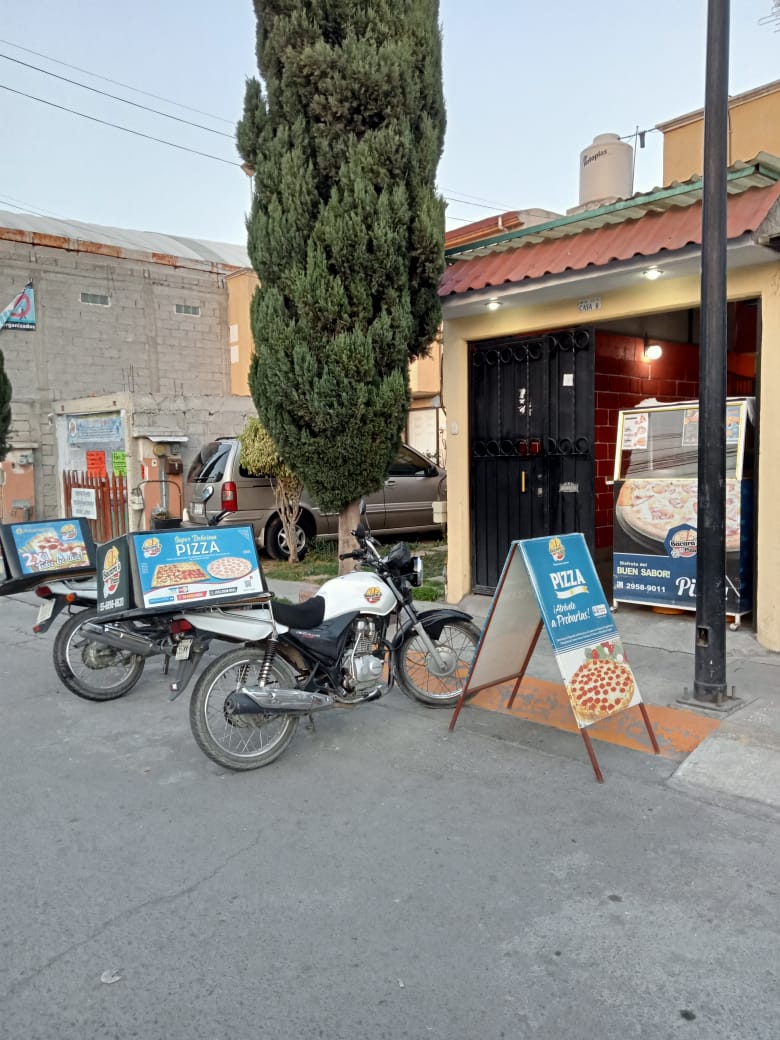 Bacara´s Pizza image 9