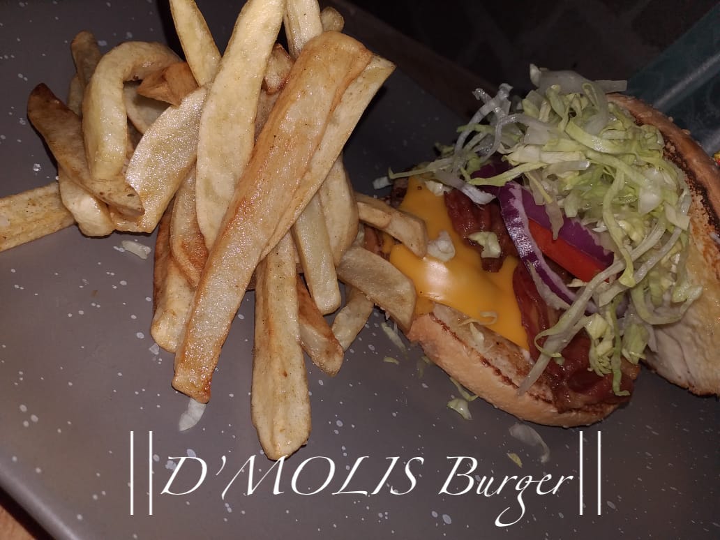 D'MOLIS RESTAURANT image 1