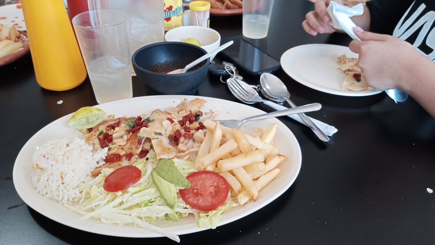 Mariscos "Boca del Río" image 4