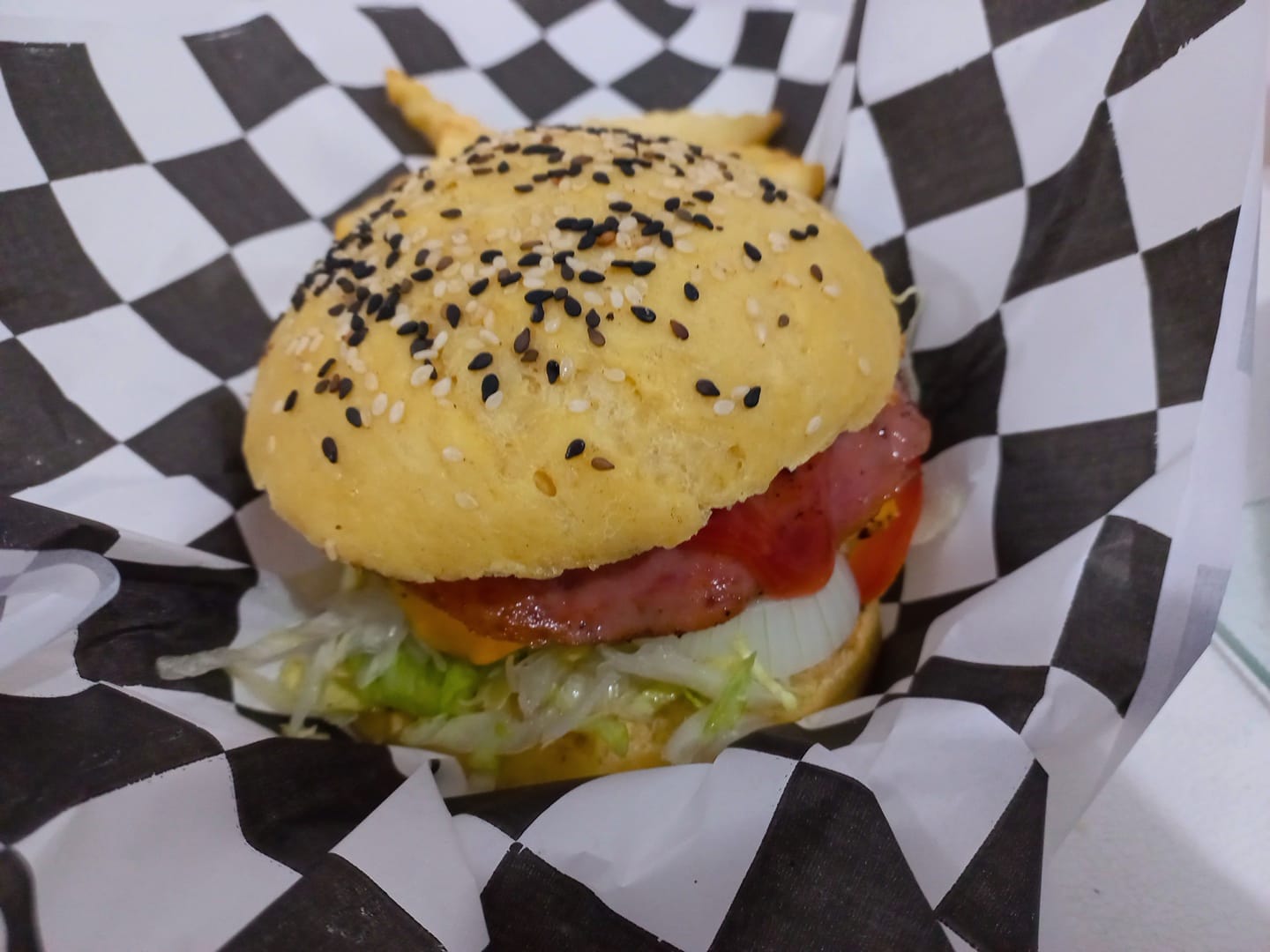 Mr Shark Roll image 6