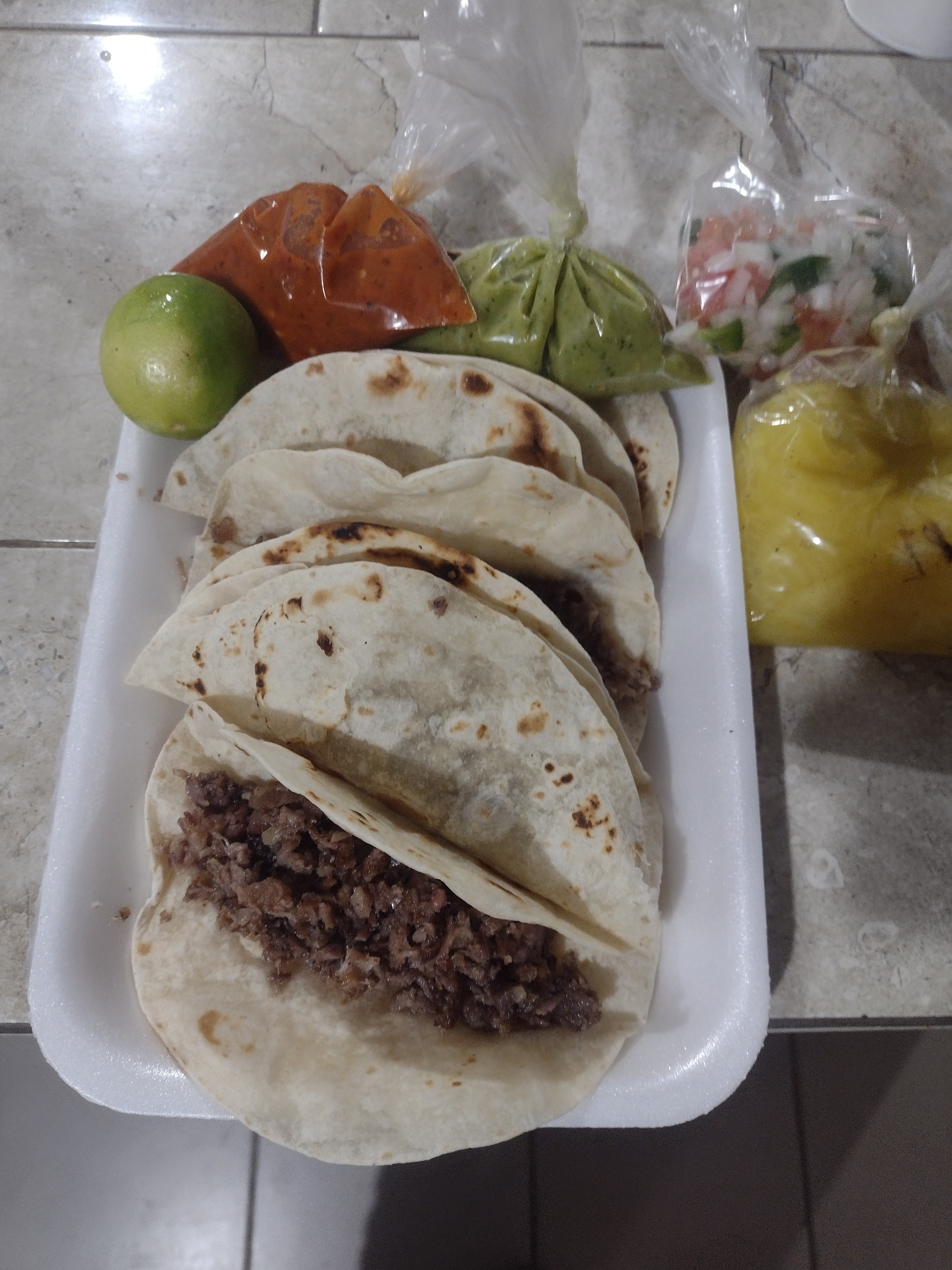 Pollos y tacos la güera image 4