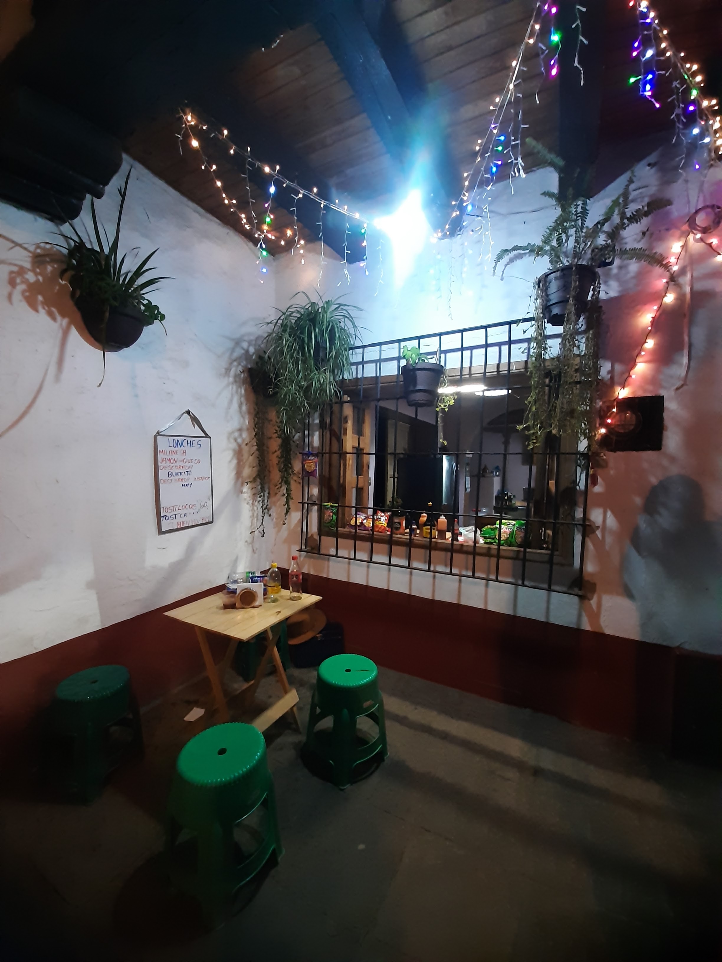 EL BUEN HOMBRE image 8