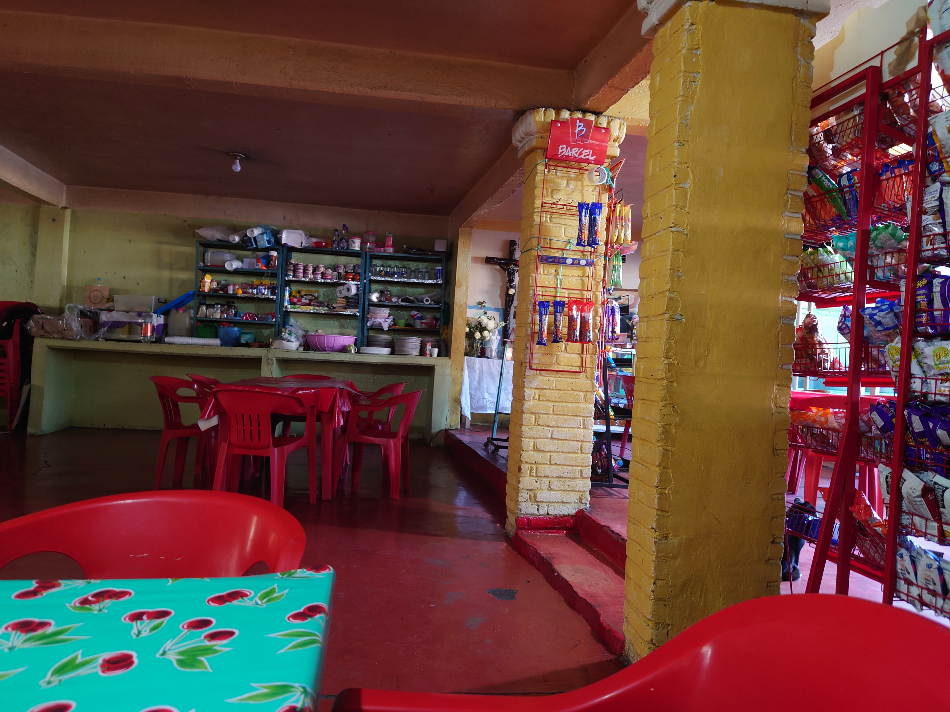 Tienda y restaurant 2 hermanos image 4