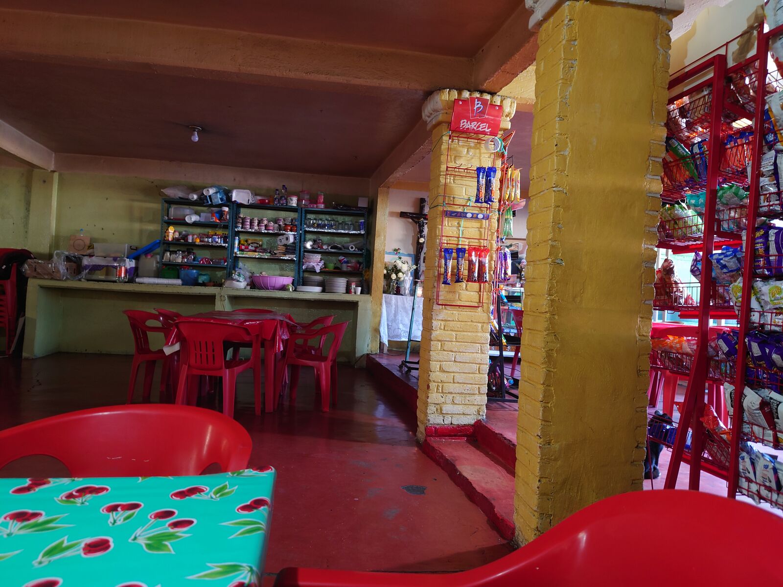 Tienda y restaurant 2 hermanos image 4