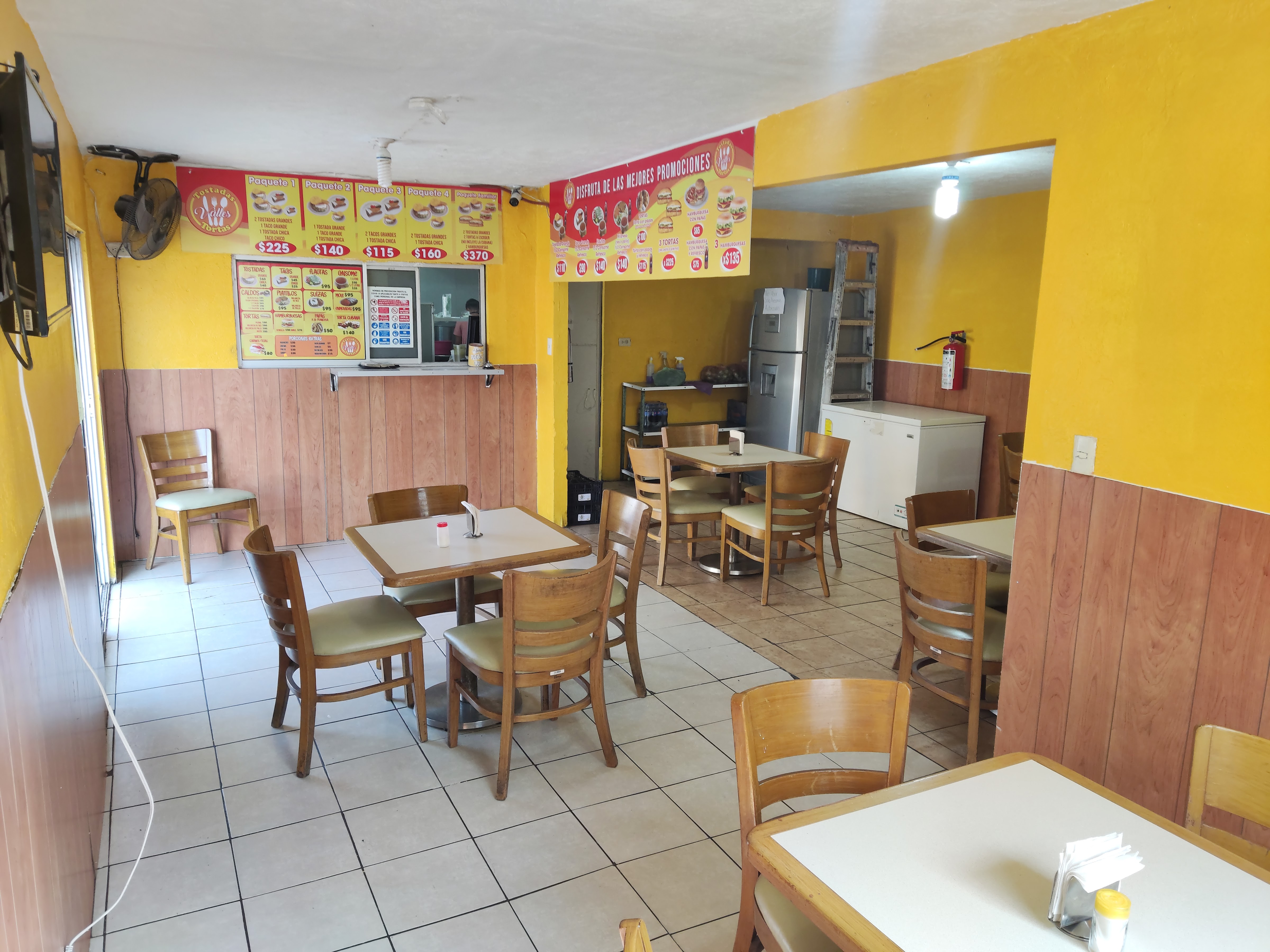 Tostadas Y Tortas Valles image 1