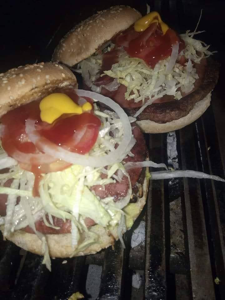 Afronas Burgers image 3