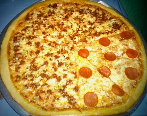 Viry's Pizza image 8