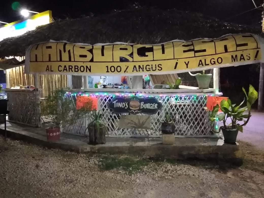 Tino's Burguer image 8