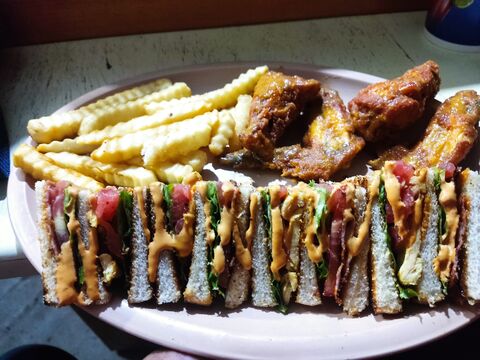 Burger House image 4