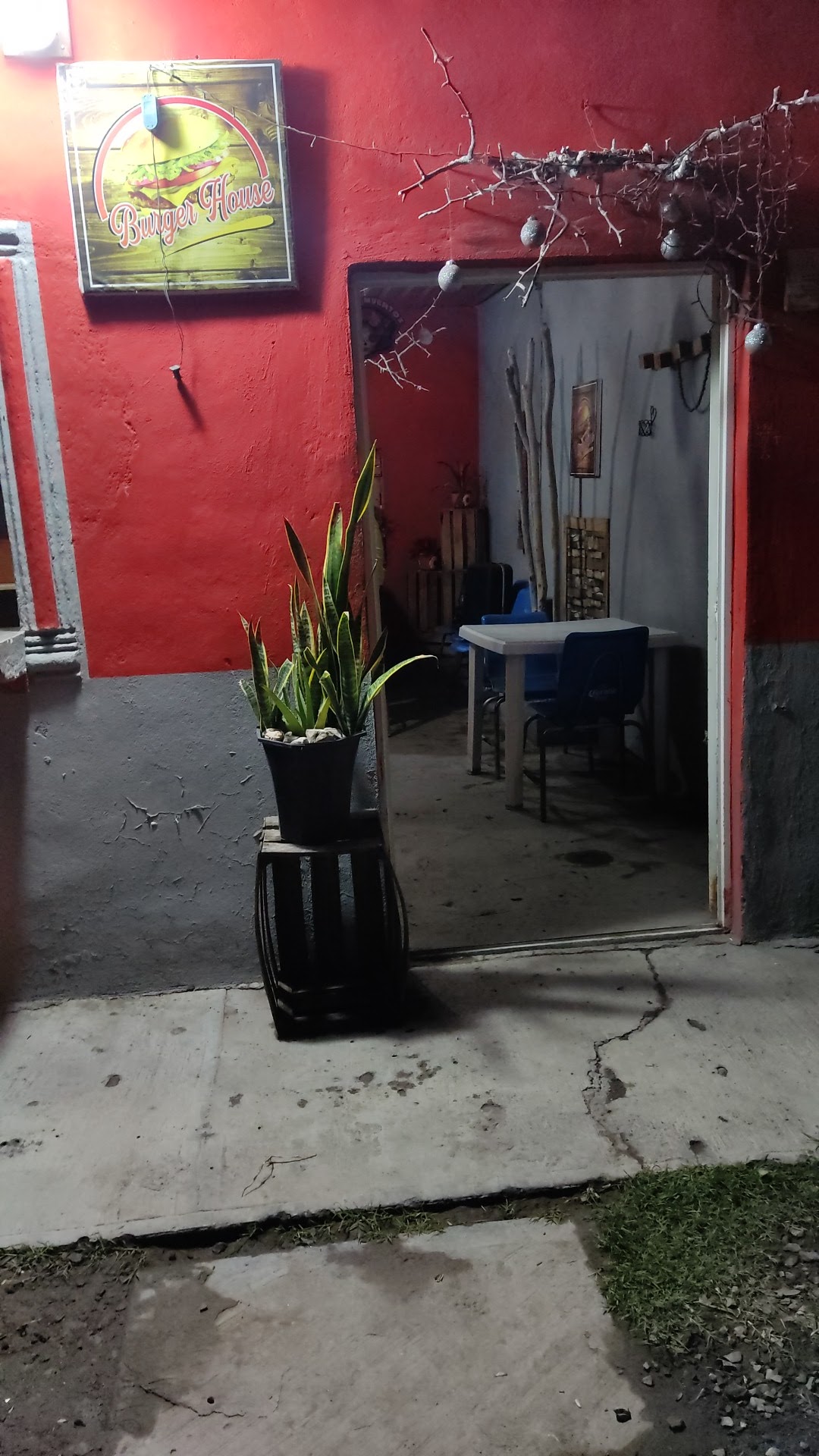 Burger House image 10