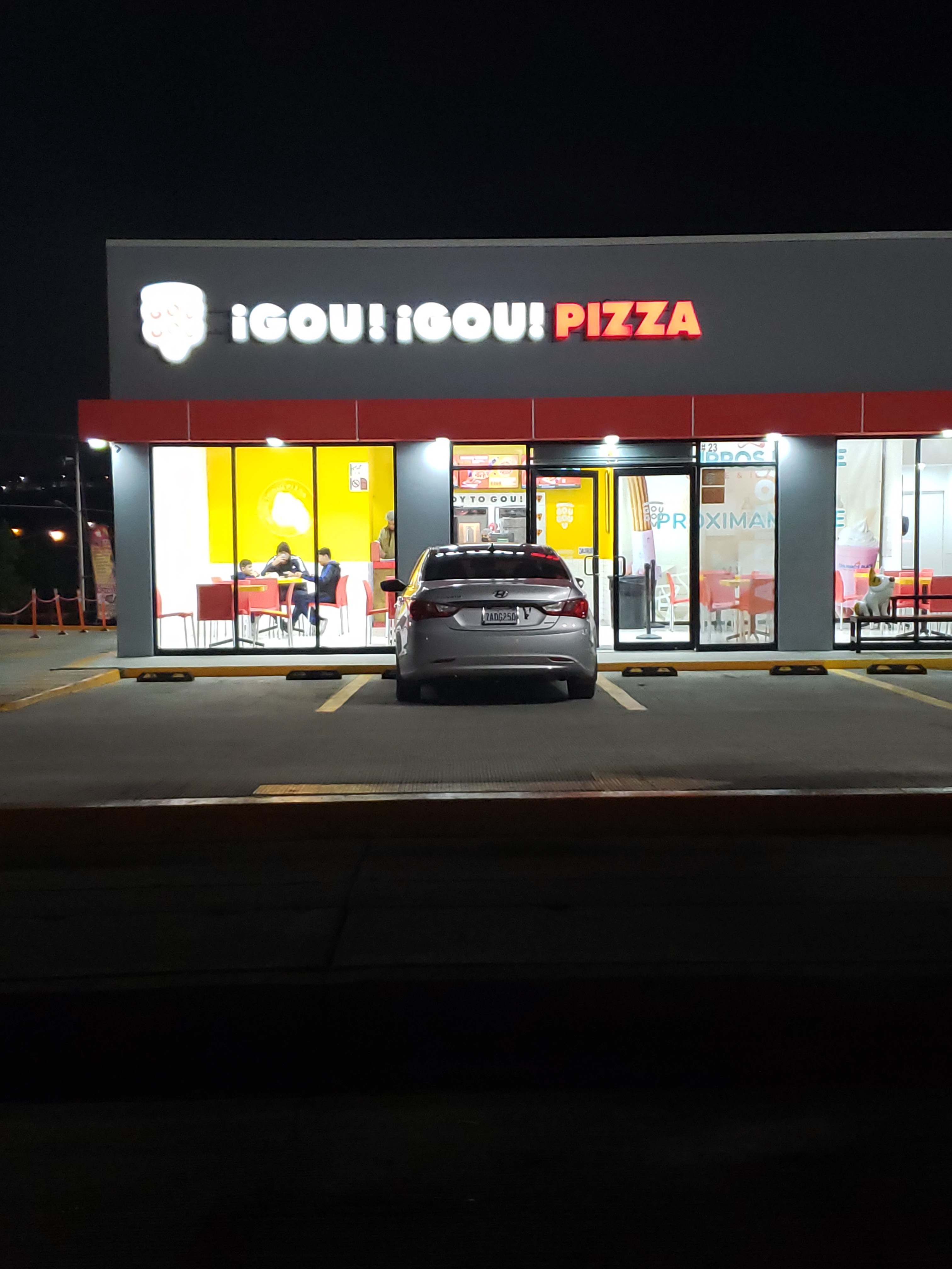GOU GOU PIZZA - SUC. CEDROS image 4