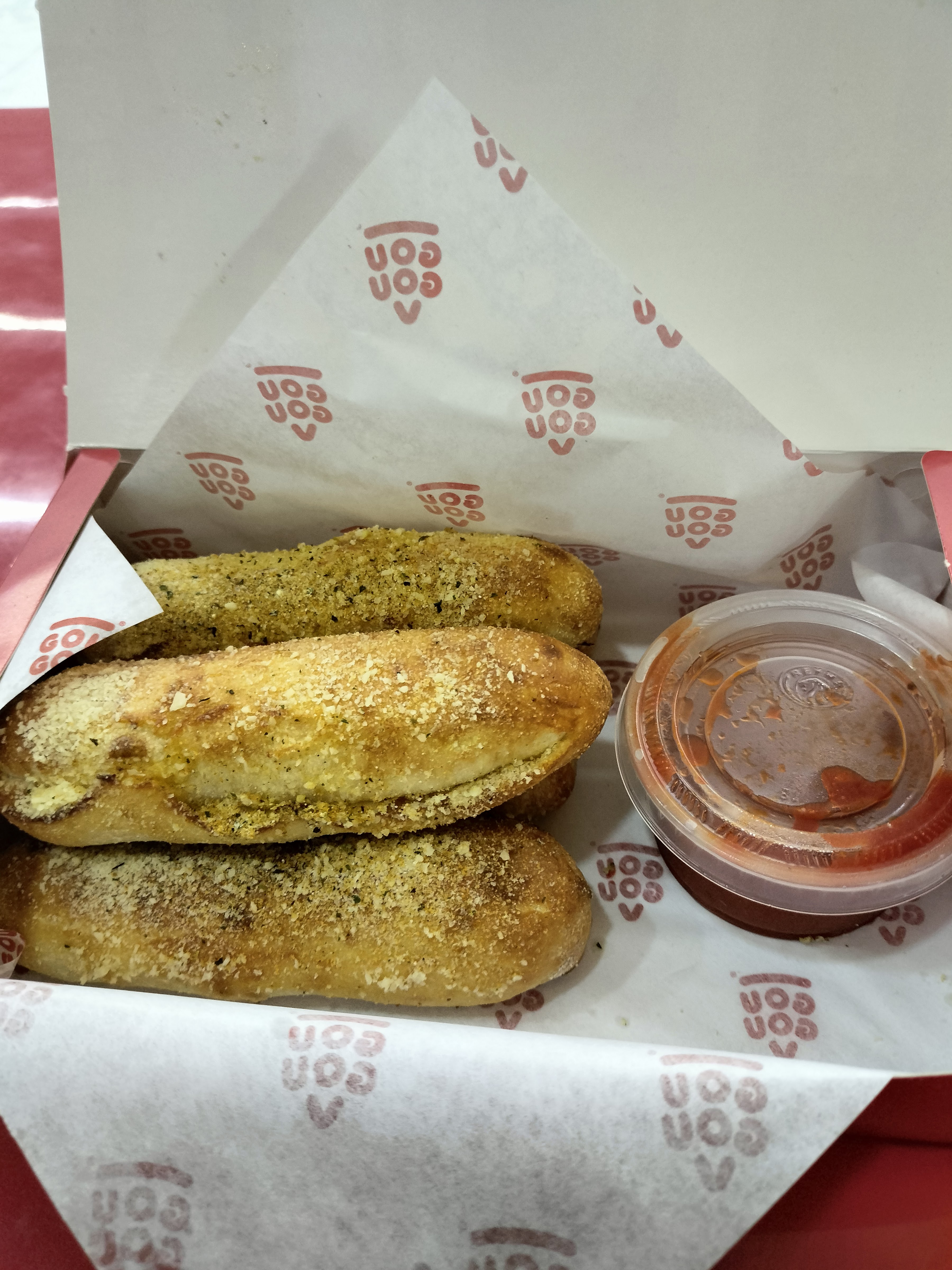 GOU GOU PIZZA - SUC. CEDROS image 6