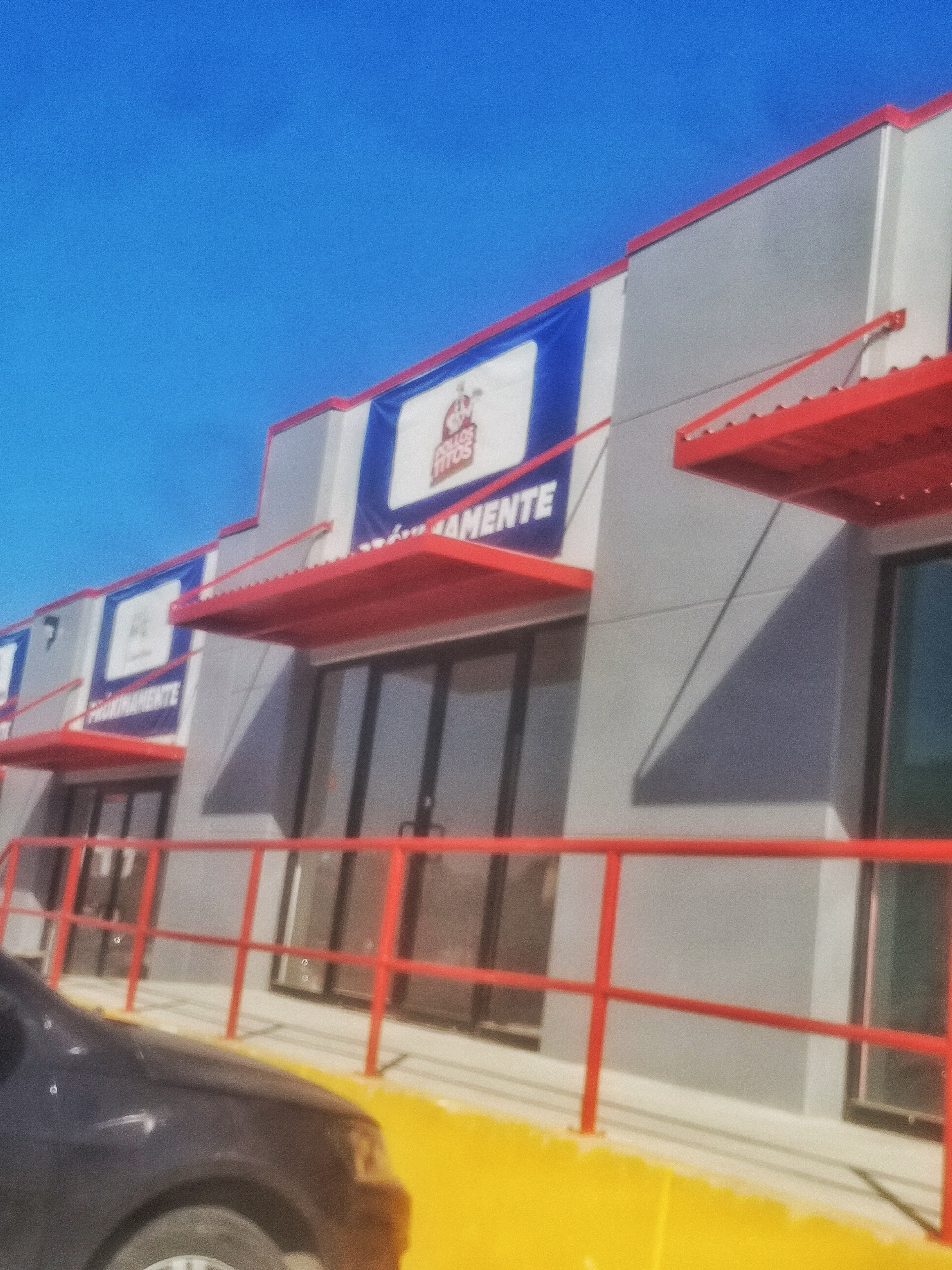 Pollos Titos Cedros Santa Fe image 7