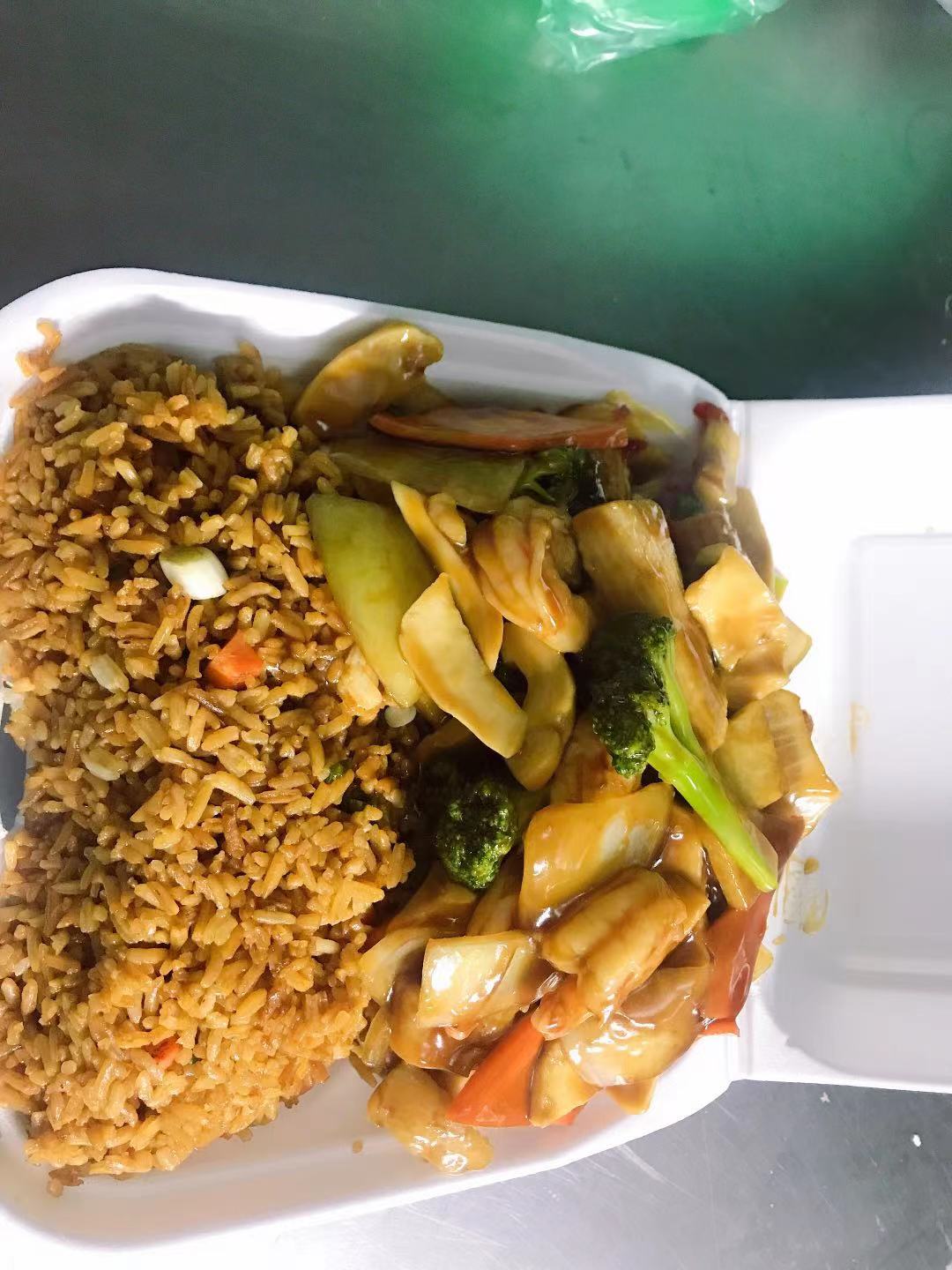 RESTAURANTE COMIDA CHINA FAMILIAR 聚兴城 image 2