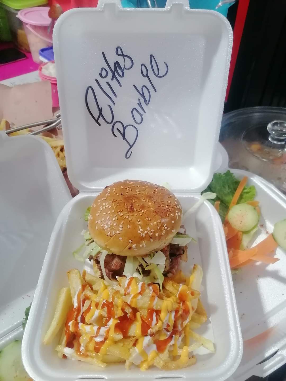 Alitas y cenaduria barbie image 3