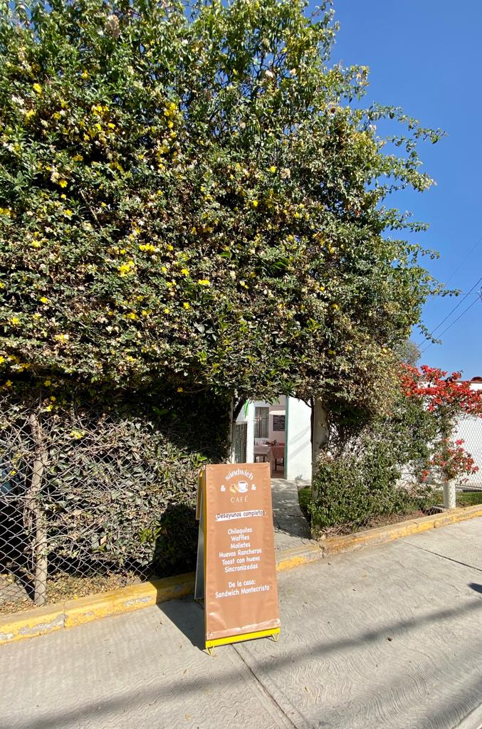 Sándwich & café image 6