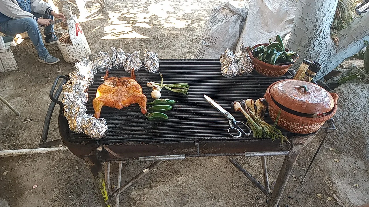 POLLOS ASADO EL CHIRI image 1