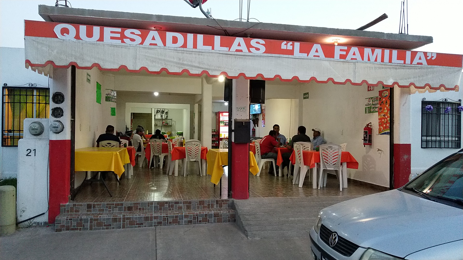 Quesadillas La Familia image 1