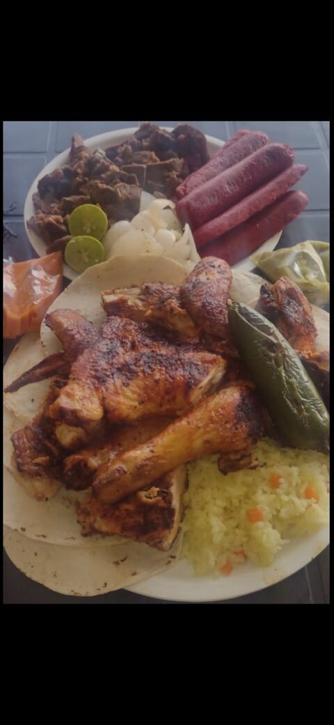 POLLOS ASADOS Y CARNE ASADA "EL ROBLE" image 8