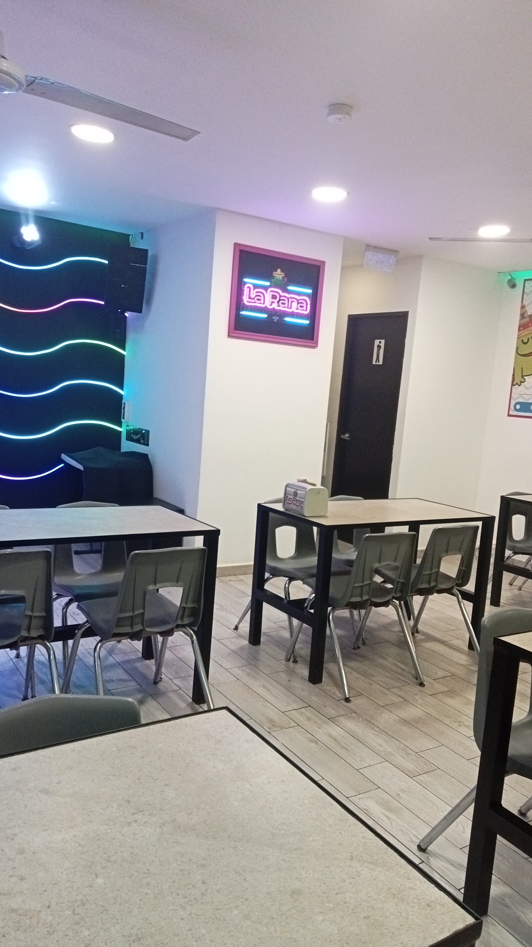 Antojitos Mexicanos La Rana image 8