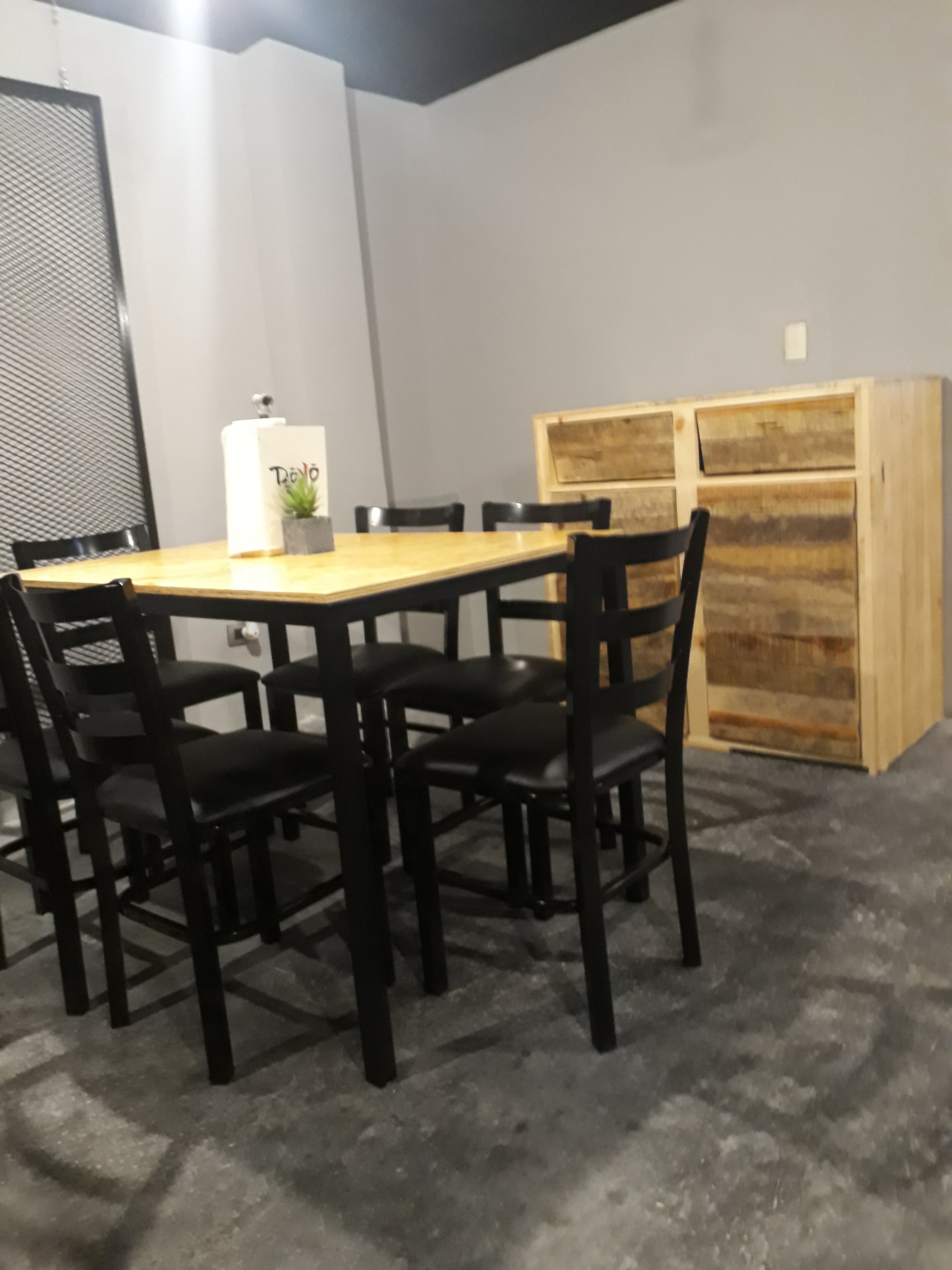 DoHo Sushi and More image 6