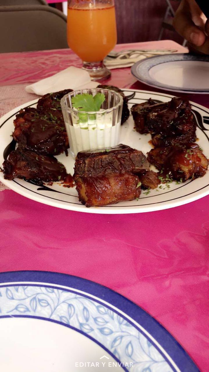 Bundio's Grill image 10