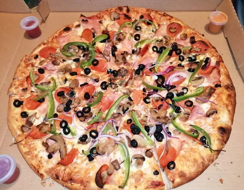 Leo's Pizza image 2