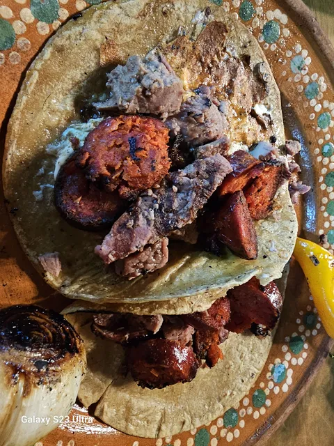 Tacos al Carbón Rojo & Rojo image 6