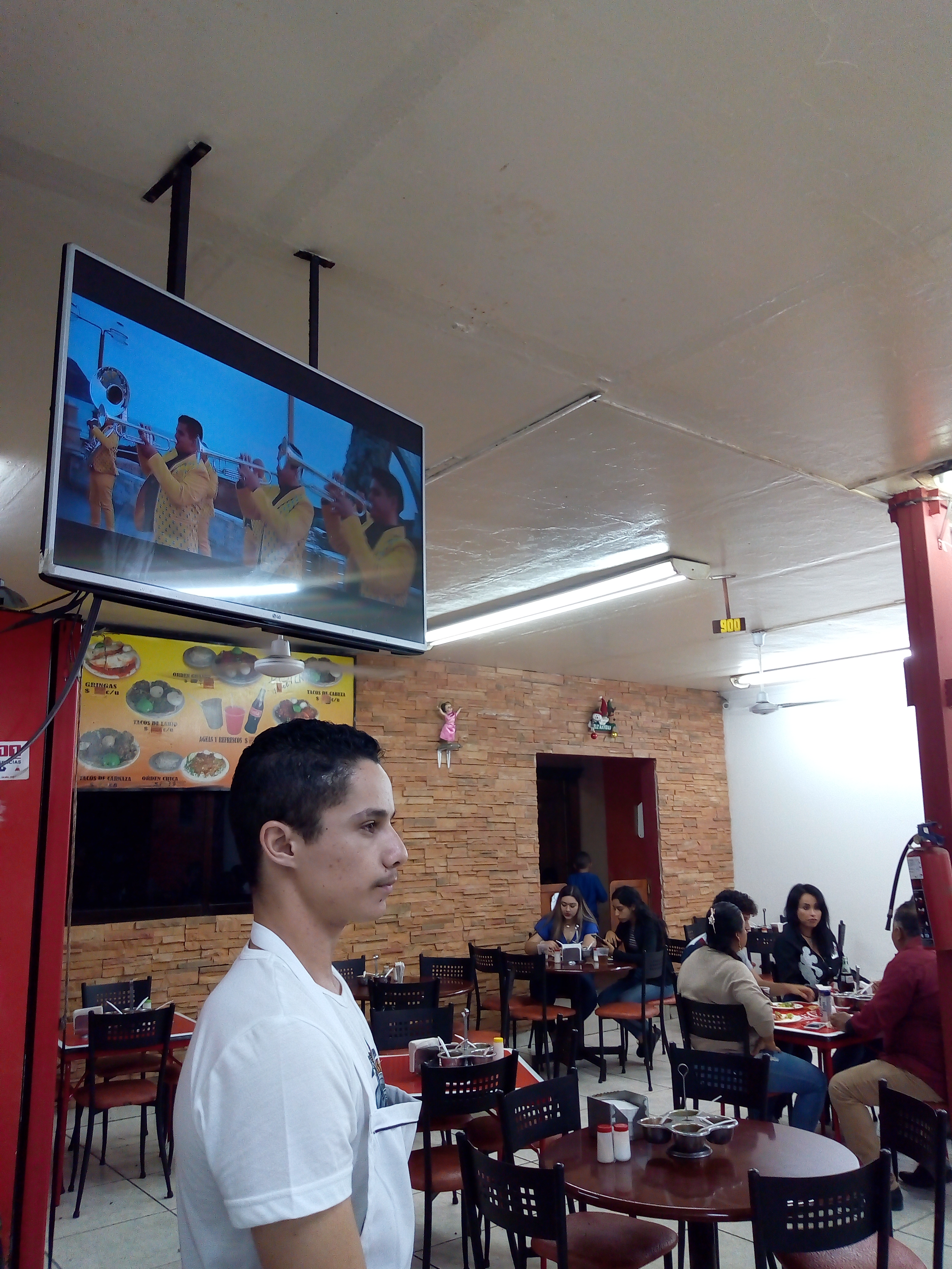 Taqueria "Los Cuñados" image 6