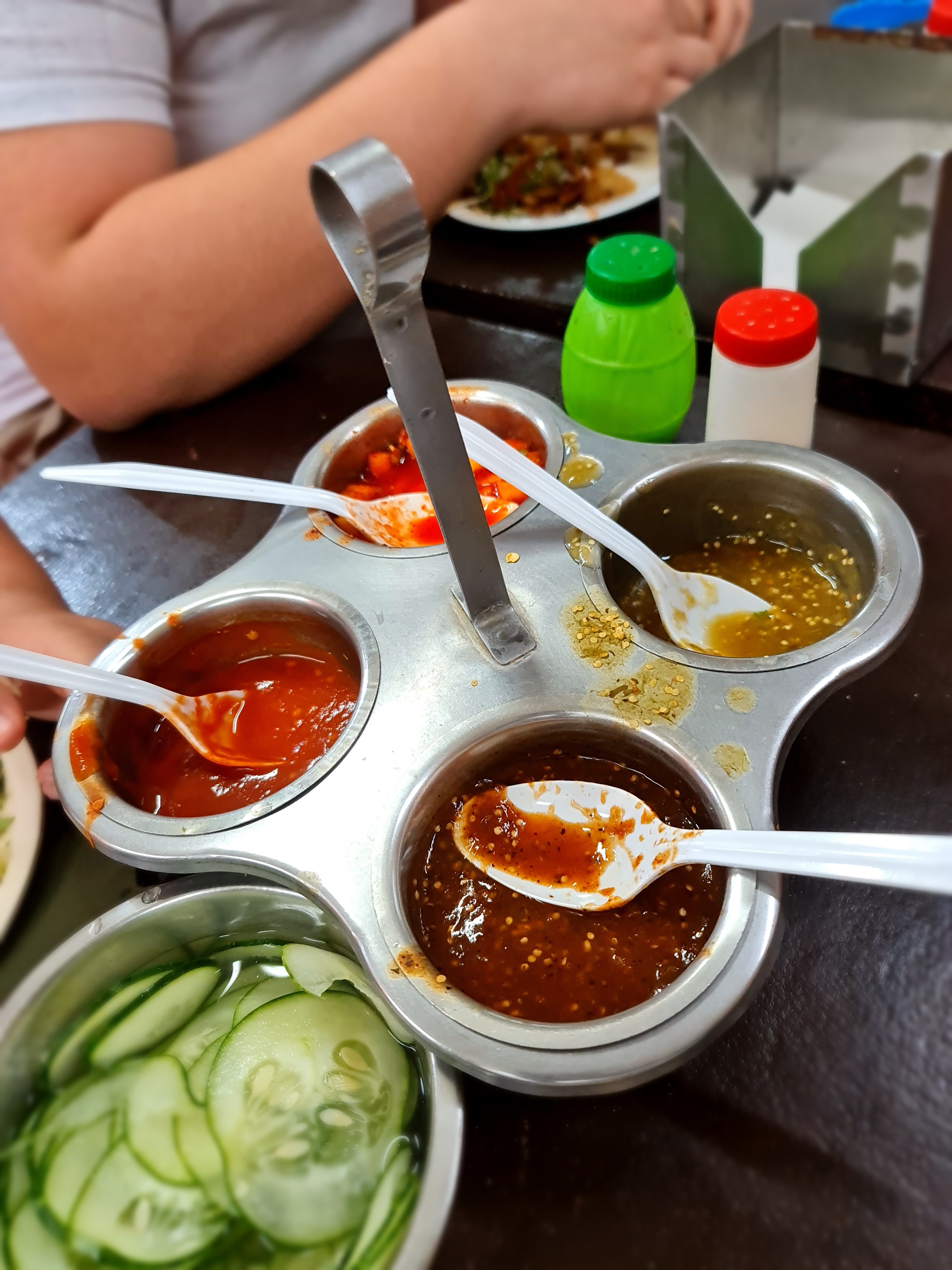 Taqueria "Los Cuñados" image 9