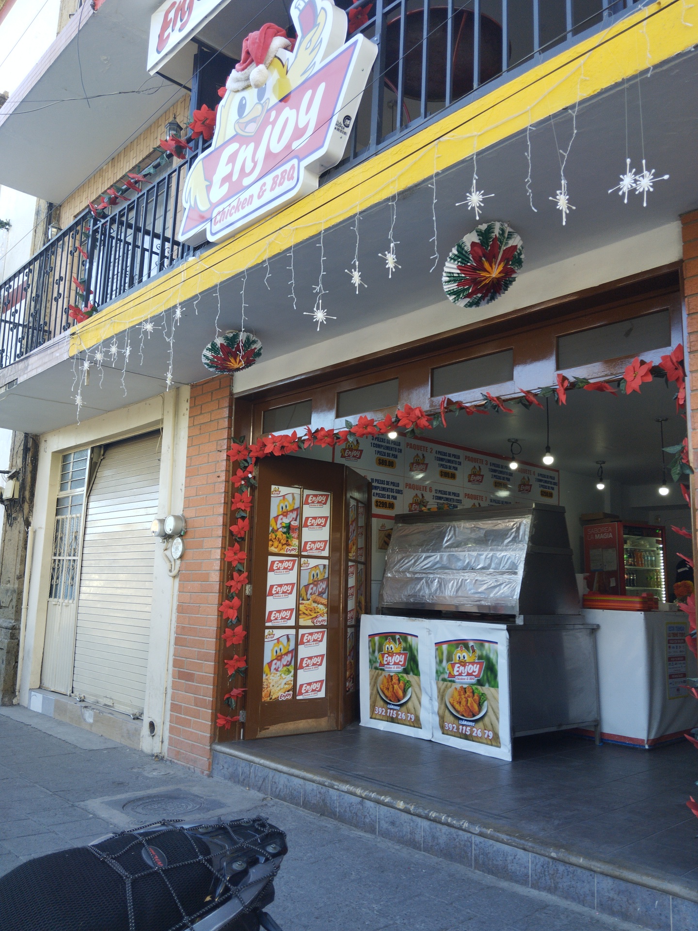 Enjoy Pollo Frito y BBQ image 1