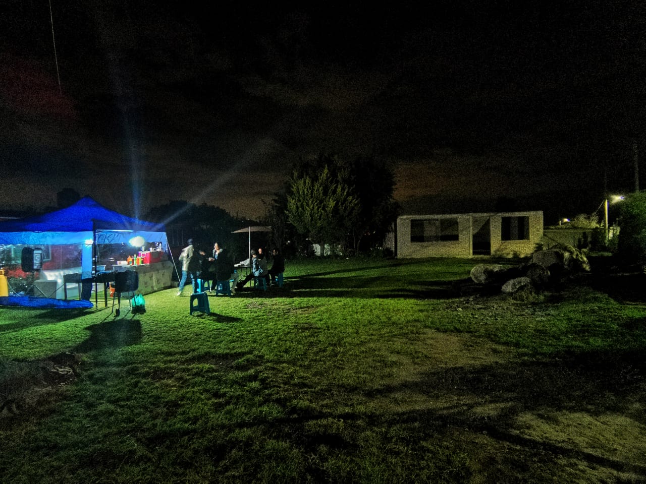 Hamburguesas al carbón ! Y más "Los Henrry's" image 4