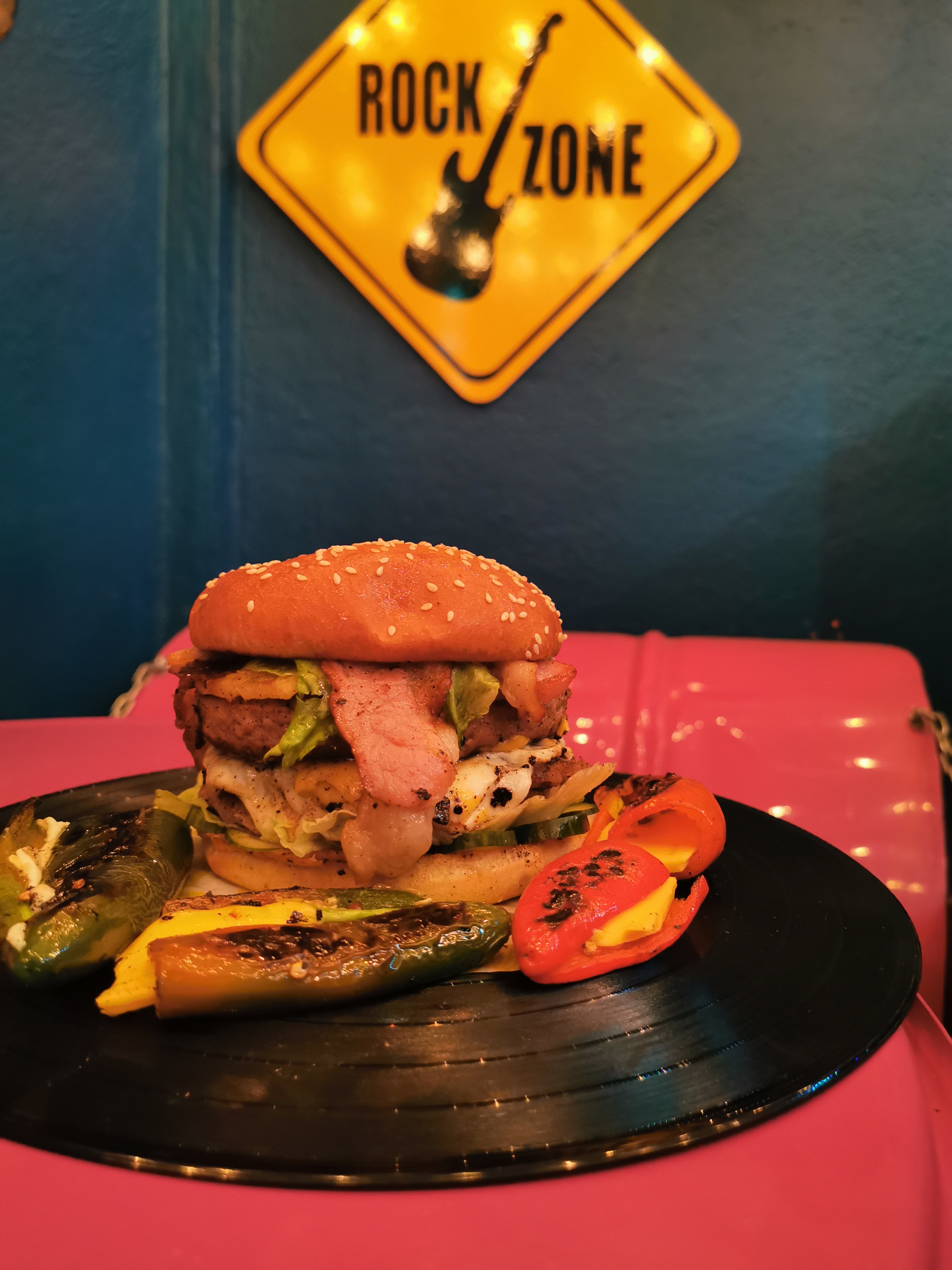 HOT DOGS DE 1/2 METRO( SIBERIAN DOGS) image 3