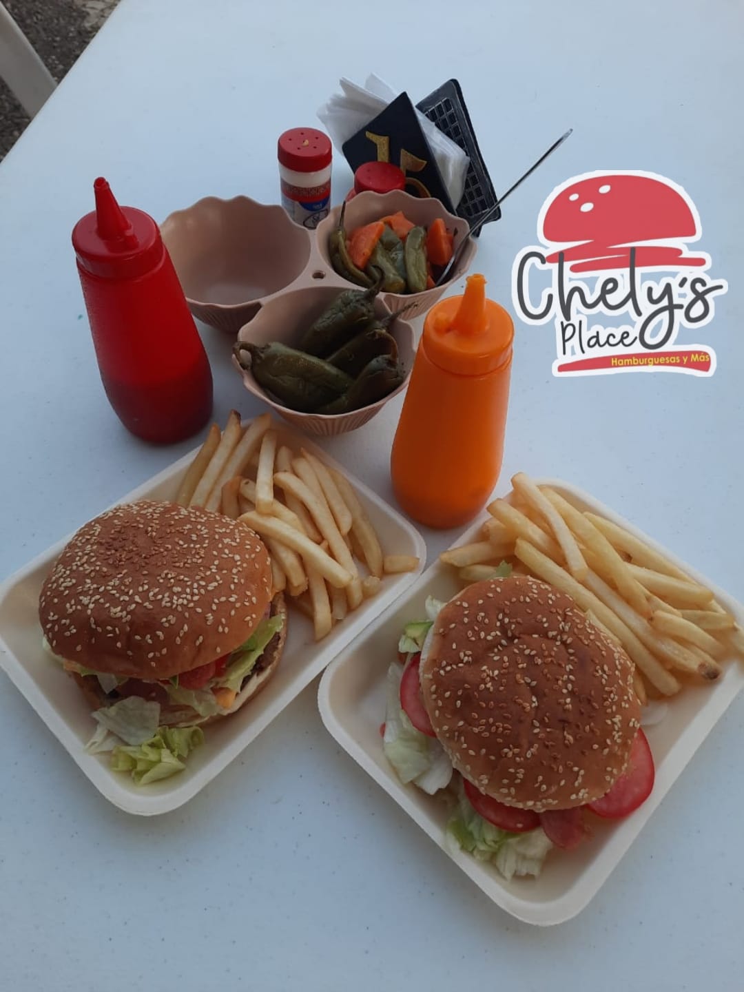 Chely's Place Hamburguesas y mas image 5