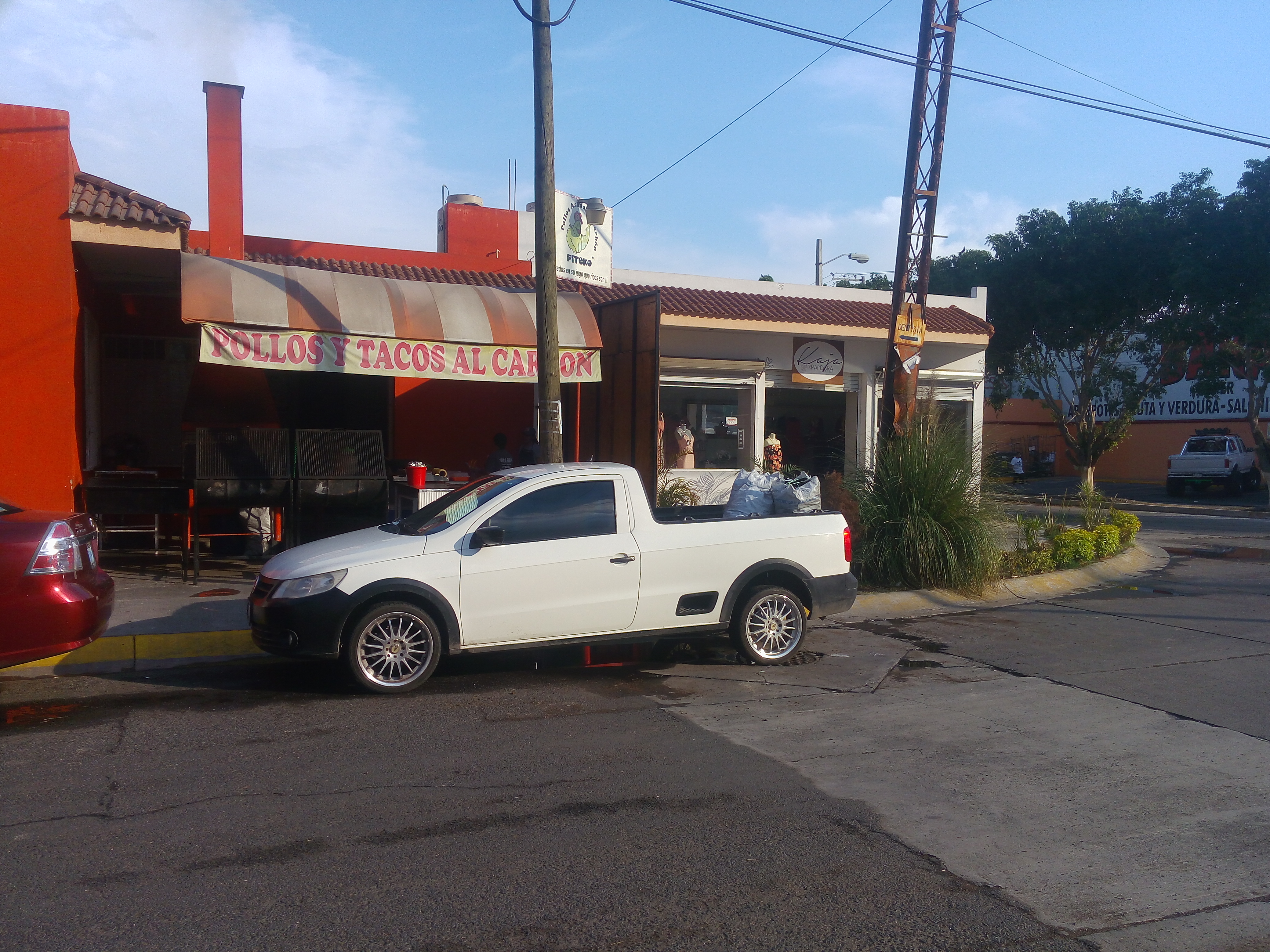 POLLOS PITEKO image 9