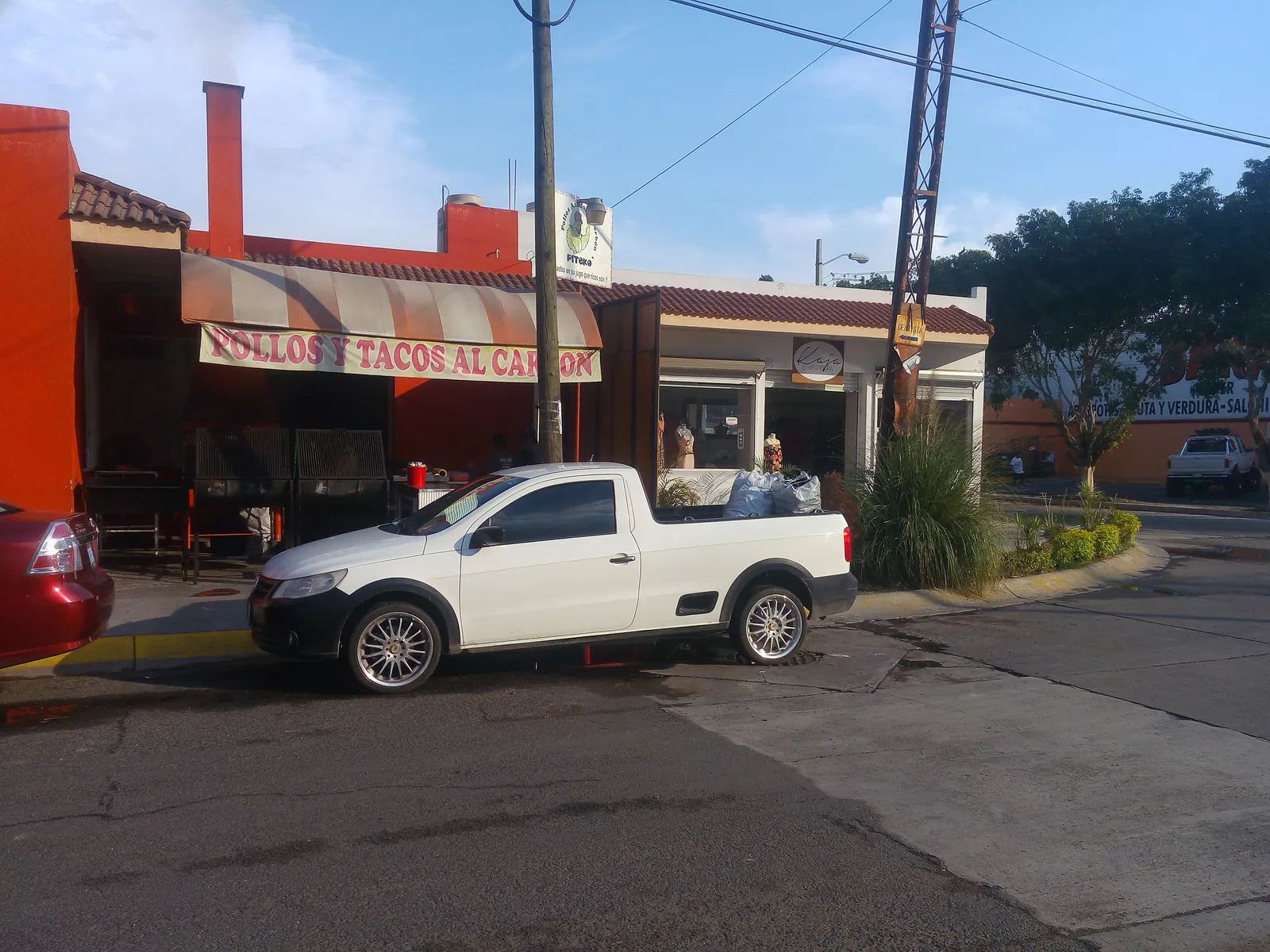 POLLOS PITEKO image 9