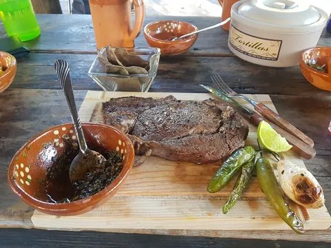 El Cazador image 3