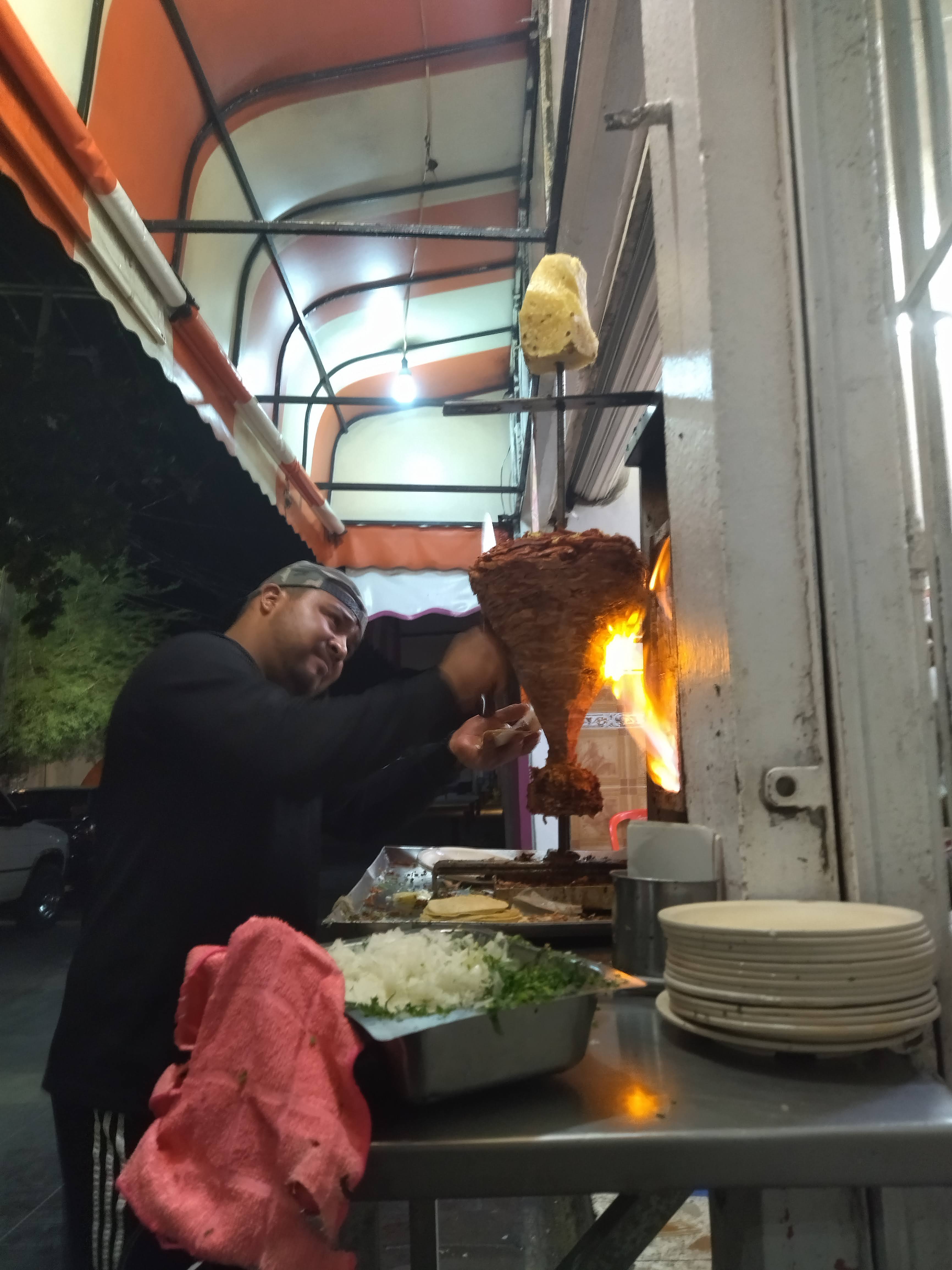 Tacos El Carboncito image 3