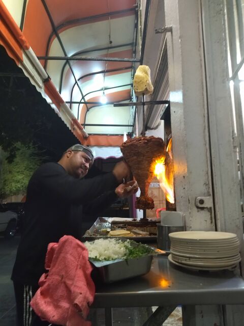 Tacos El Carboncito image 3