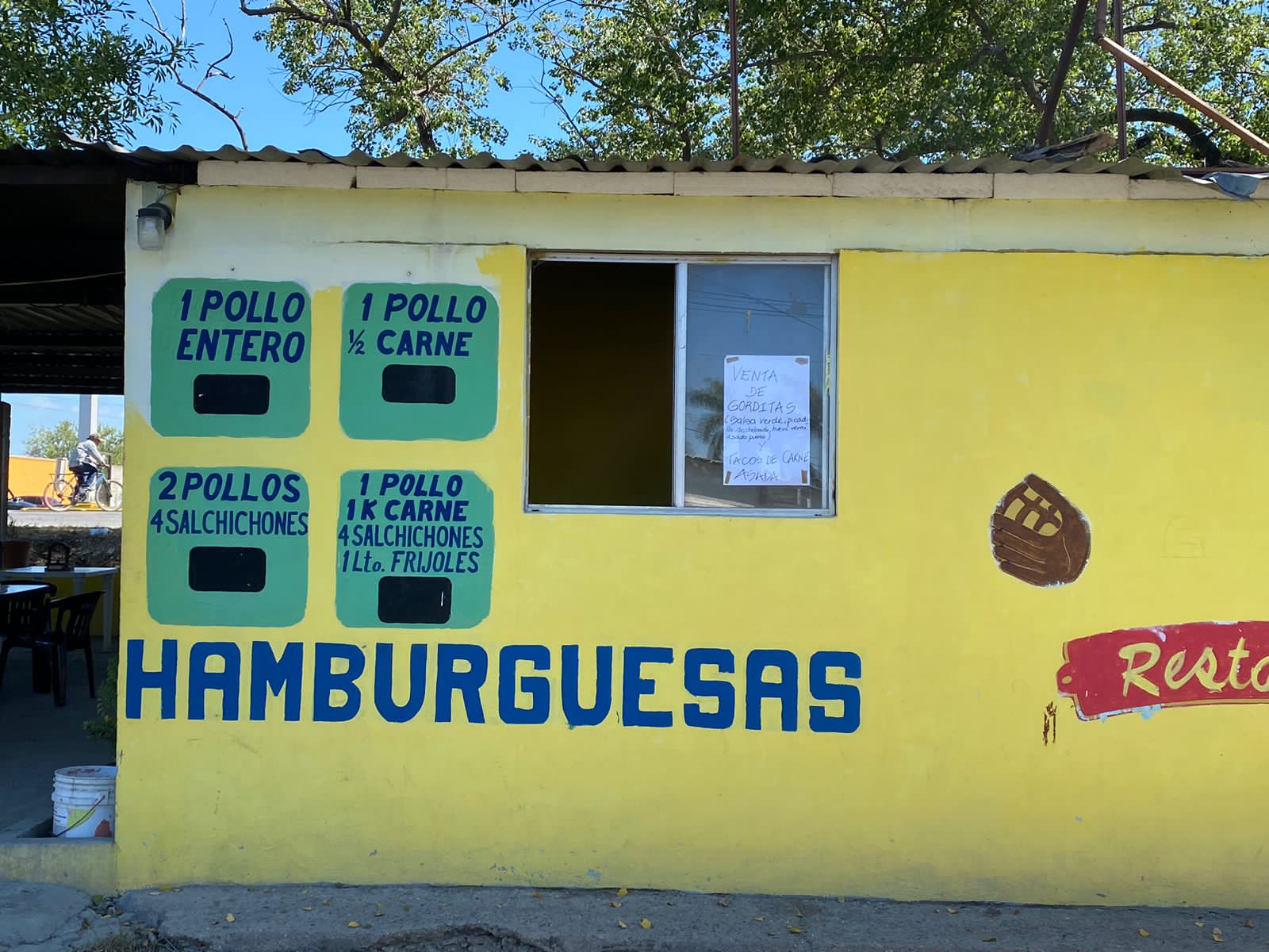 Restaurant los 3 garcia image 1