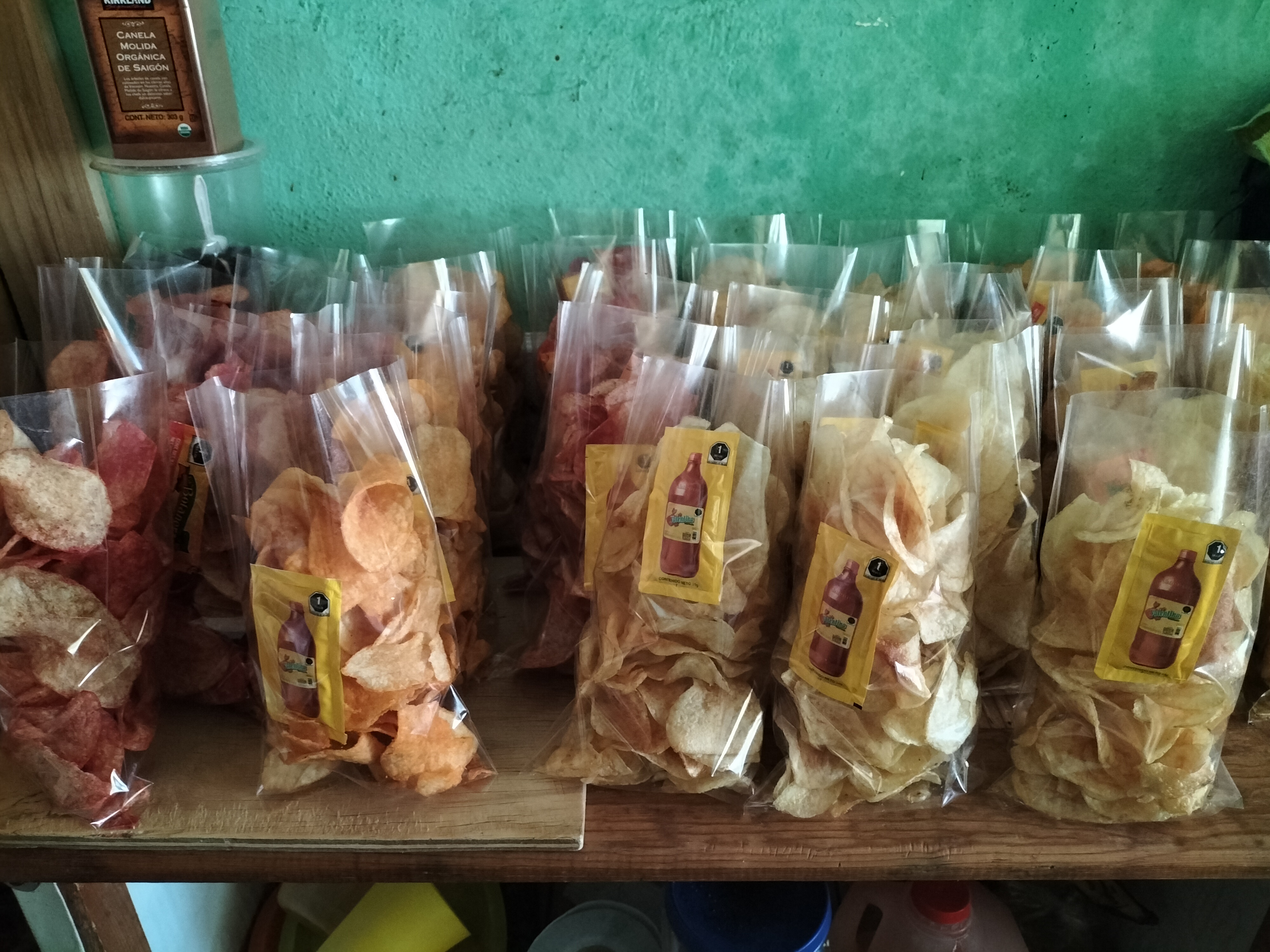 "PAPAS FRITAS Y CHICHARRONES CASEROS ZOE" image 1