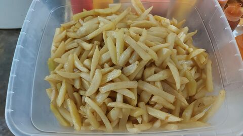 "PAPAS FRITAS Y CHICHARRONES CASEROS ZOE" image 6