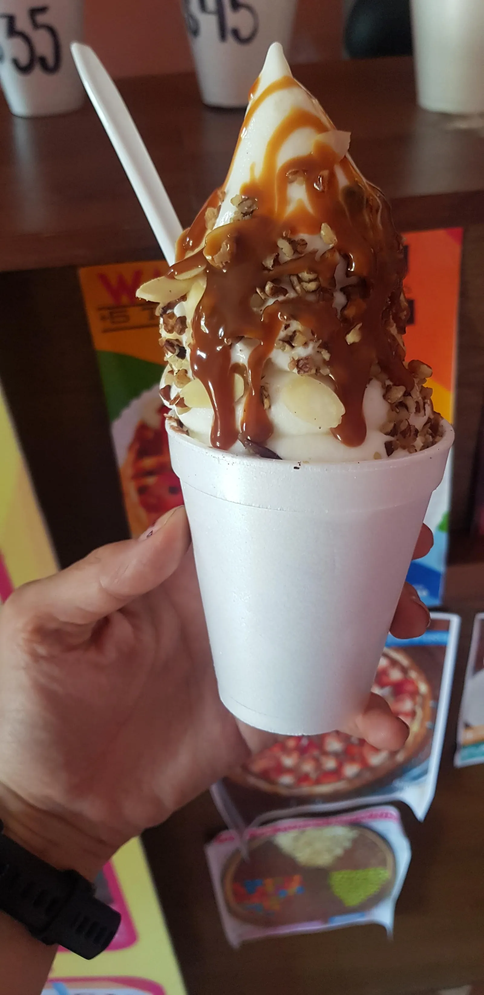 Yei "nieve de yogurt y más" image 9