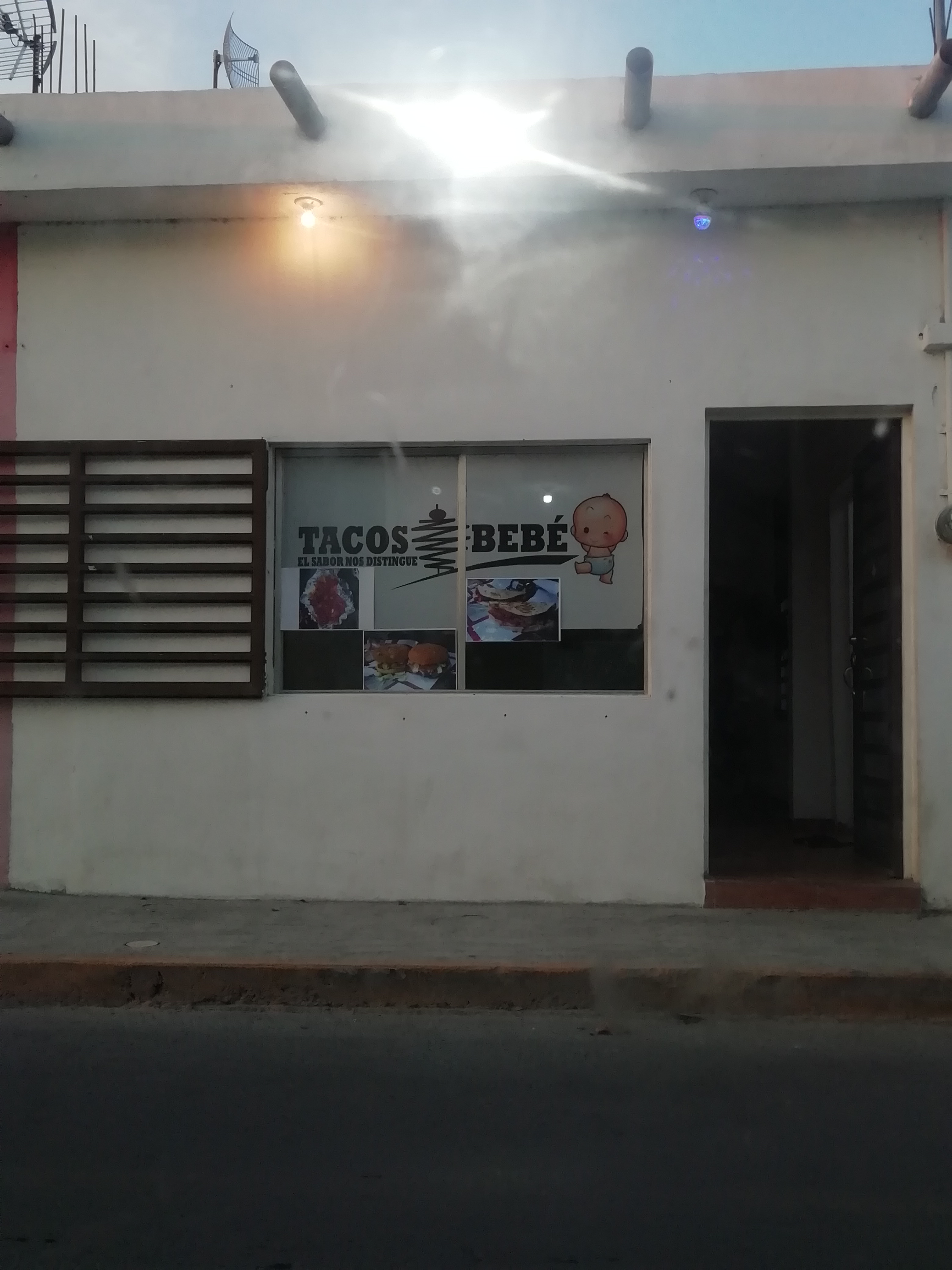 Los García Taquerías image 10