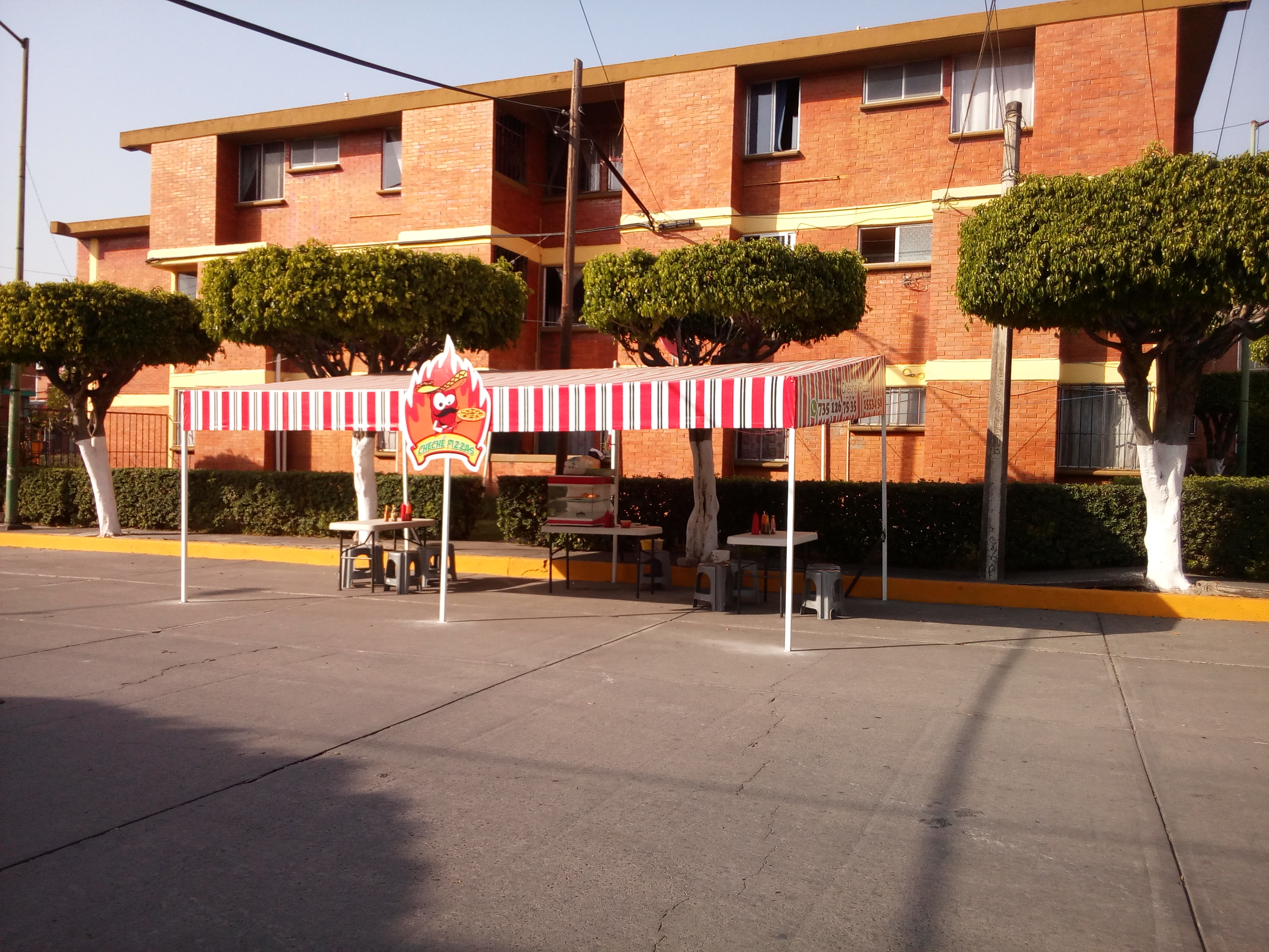 Cheche' Pizza image 6