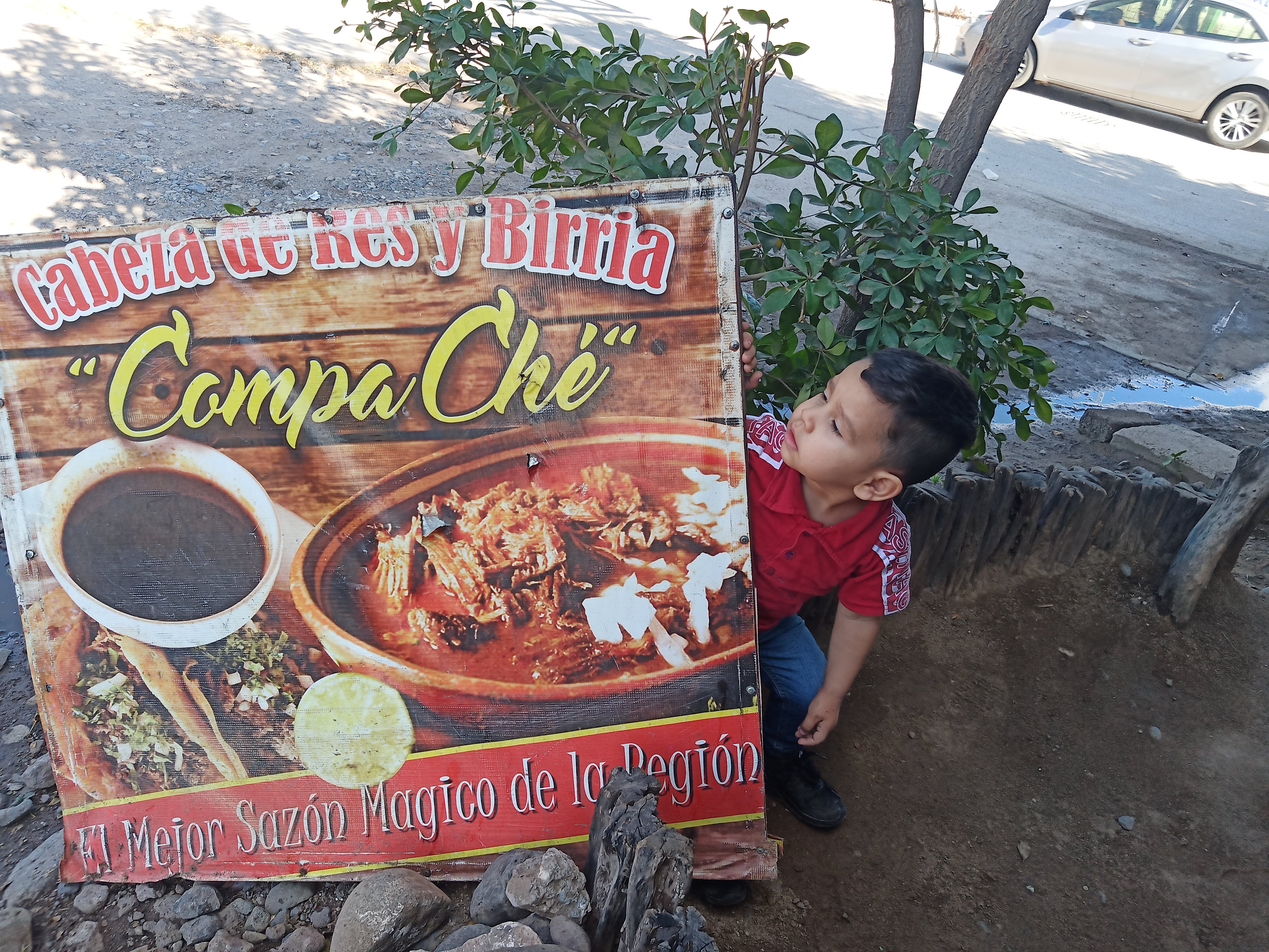 CABEZA Y BIRRIA DE RES "COMPA CHE" image 5