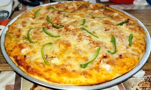 Lucero it's pizza image 4