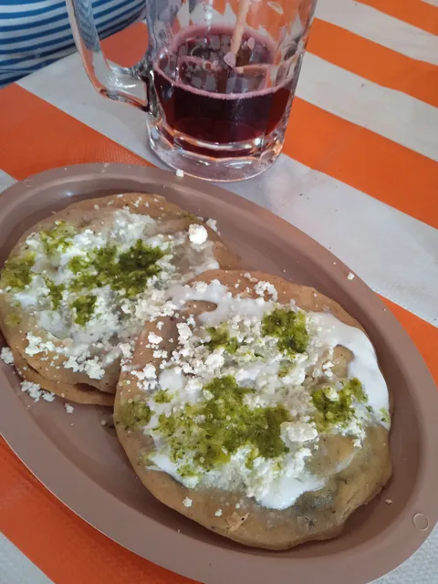 Antojitos y desayunos la cabañita image 4